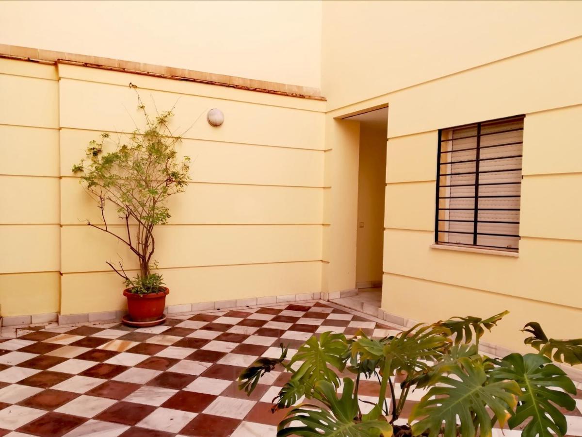 Apartamento San Luis. Plaza De Parking Gratis!!! Sevilla Kültér fotó
