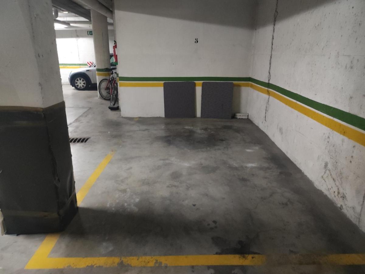 Apartamento San Luis. Plaza De Parking Gratis!!! Sevilla Kültér fotó