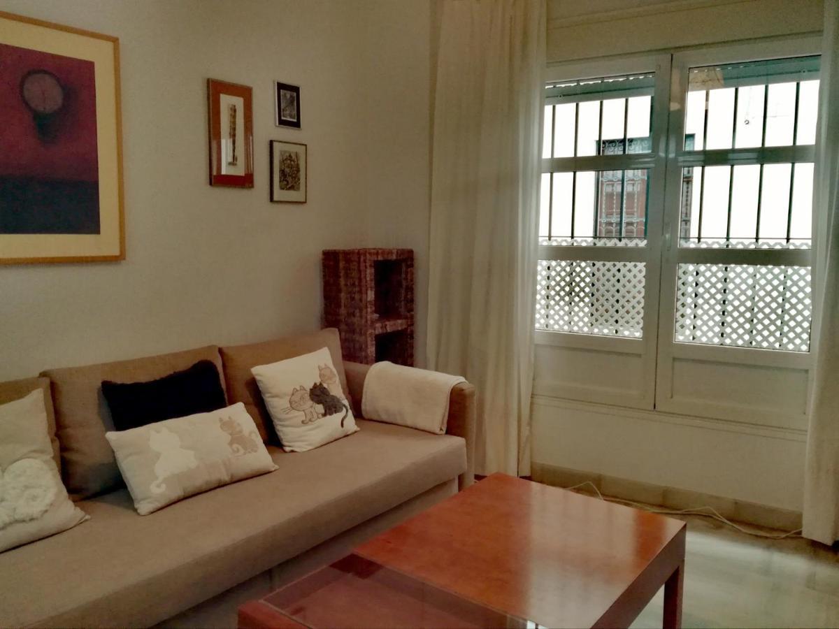 Apartamento San Luis. Plaza De Parking Gratis!!! Sevilla Kültér fotó