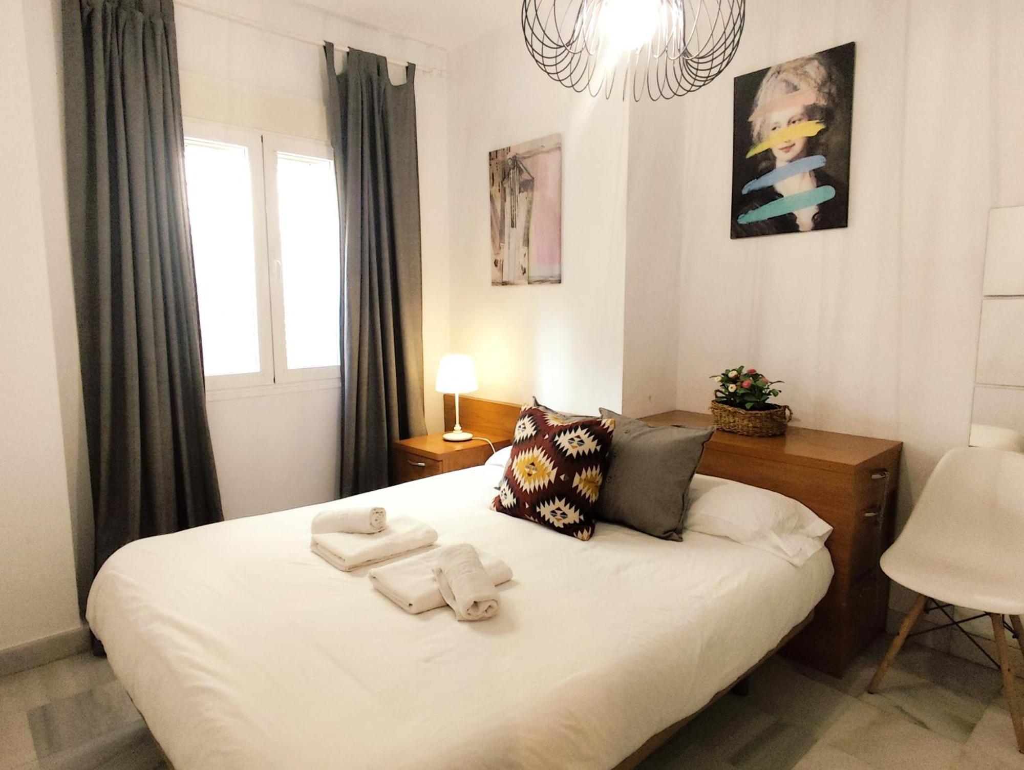 Apartamento San Luis. Plaza De Parking Gratis!!! Sevilla Kültér fotó